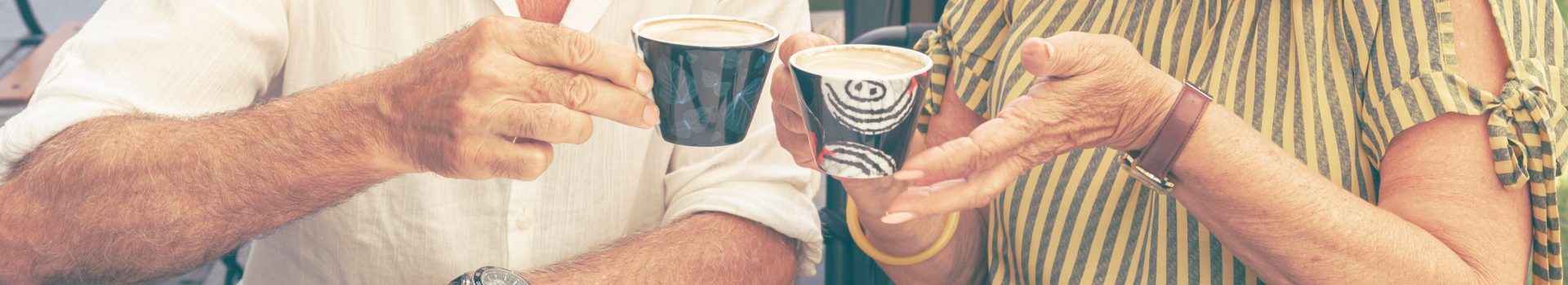 La Relación Entre el Café y el Envejecimiento: Perspectivas para los Mayores