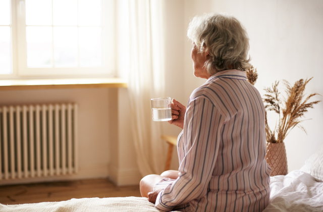 Consejos para un Movimiento Seguro de las Personas Mayores en Casa: Ayudémosles a Moverse de Forma Segura y Cómoda en su Vida Diaria