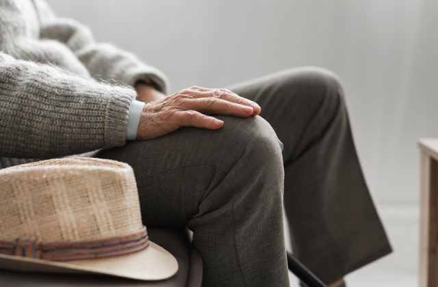 Helping Elderly with Depression: Thoughtful Care for Difficult Times
