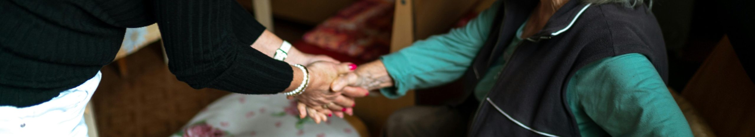 Mantenerse Conectados, Mantenerse Fuertes: Por Qué El Lenguaje Es El Primer Paso En El Cuidado De Personas Mayores