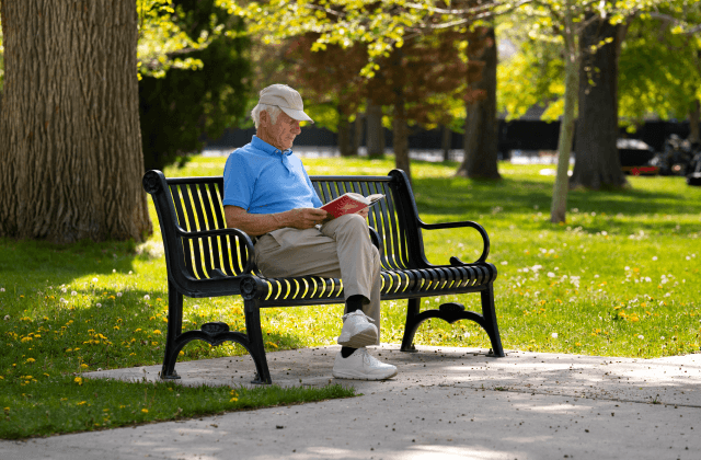 Brooklyn’s Top Parks for Seniors – A Neighborhood Guide to Outdoor Fun with a Caregiver in June
