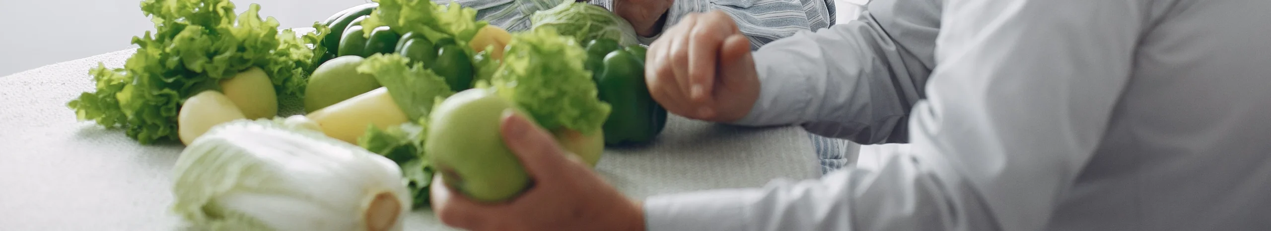 Nutrición de verano para adultos mayores: comidas ligeras y nutritivas para los días calurosos