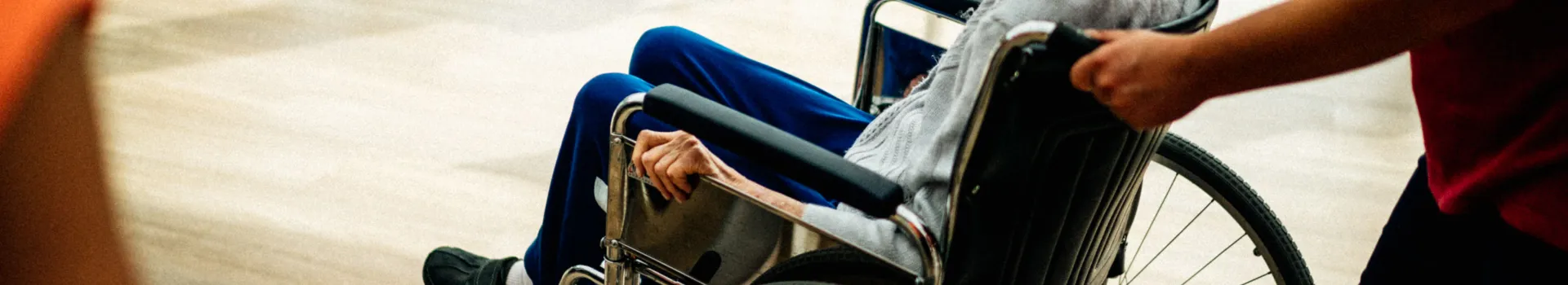 Signs It Might Be Time to Consider In-Home Care: A Guide for Brooklyn Families